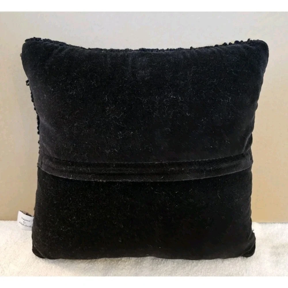 Chandler 4 Corners Hooked Wool Pillow 14